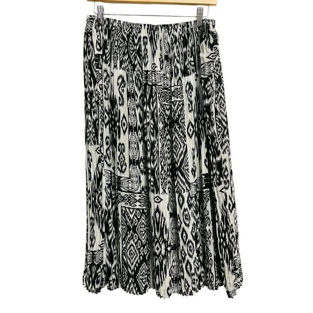 Alfred Dunner Skirt Women's Large Black‎ White Ikat Pleated Chiffon Lined Midi